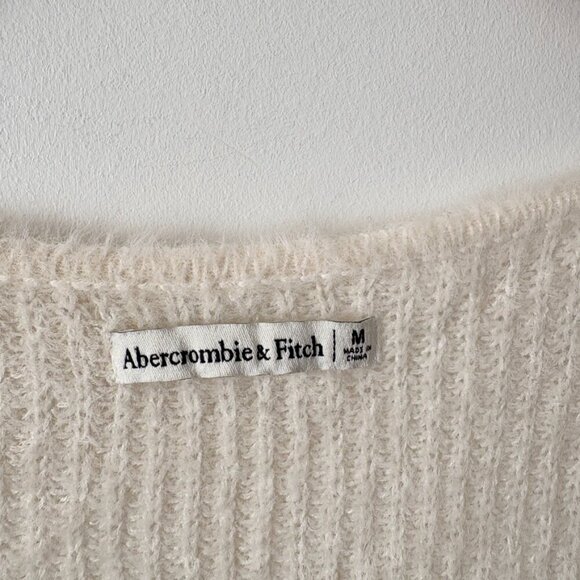 Abercrombie & Fitch Soft Eyelash Furry Scoop Neck Sweater White Cream Sz Medium - Picture 9 of 11